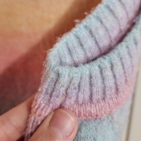 Multicolor Sleeveless Sweater Vest - Picture 6 of 7